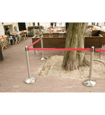 Colonnina segnapercorso cromata - altezza 100 cm - nastro retrattile rosso da 210 cm - Securit Colonnina segnapercorso cromata - altezza 100 cm - nastro retrattile rosso da 210 cm - Securit