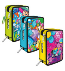 Astuccio 3 zip Young Street collection - 19,5 x 7,5 x 12,9 cm - PL - fantasie assortite - Giotto Astuccio 3 zip Young Street collection - 19,5 x 7,5 x 12,9 cm - PL - fantasie assortite - Giotto