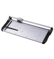 Taglierina a lama rotante 3020 - 37 x 85,6 x 10 cm - 670 mm (A2) - 12 fogli - grigio/nero - Titanium Taglierina a lama rotante 3020 - 37 x 85,6 x 10 cm - 670 mm (A2) - 12 fogli - grigio/nero - Titanium