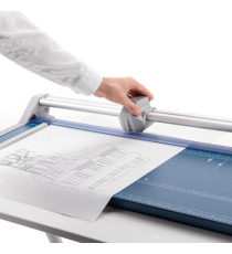 Taglierina a rullo professionale 554 - 91,5 x 36 cm - 720 mm - 20 fogli - blu/grigio - Dahle Taglierina a rullo professionale 554 - 91,5 x 36 cm - 720 mm - 20 fogli - blu/grigio - Dahle