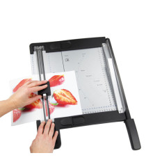 Taglierina Homeoffice 2in1 - lama rotante + ghigliottina - A4 - grigio/nero - Titanium Taglierina Homeoffice 2in1 - lama rotante + ghigliottina - A4 - grigio/nero - Titanium