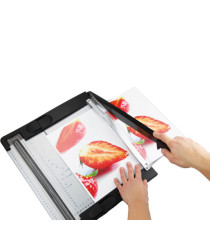 Taglierina Homeoffice 2in1 - lama rotante + ghigliottina - A4 - grigio/nero - Titanium Taglierina Homeoffice 2in1 - lama rotante + ghigliottina - A4 - grigio/nero - Titanium