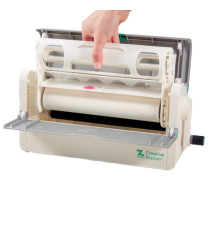 Plastificatrice a freddo Nuova Stazione Creativa multifunzione - Xyron Plastificatrice a freddo Nuova Stazione Creativa multifunzione - Xyron