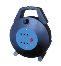 Prolunga con avvolgicavo da 5 mt - multiprese - MKC