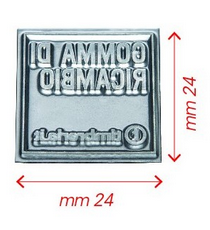 Gomma di ricambio 24x24mm personalizzabile per timbro autoinchiostrante o manuale max 4 righe alta qualità Gomma di ricambio 24x24mm personalizzabile per timbro autoinchiostrante o manuale max 4 righe alta qualità