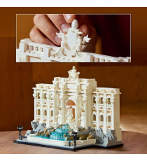 Lego Architecture - Fontana di Trevi - Lego 21062 con Facciata di Palazzo Poli e Sculture Anni 18+ 1880pz Lego Architecture - Fontana di Trevi - Lego 21062 con Facciata di Palazzo Poli e Sculture Anni 18+ 1880pz