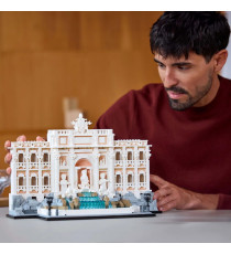 Lego Architecture - Fontana di Trevi - Lego 21062 con Facciata di Palazzo Poli e Sculture Anni 18+ 1880pz Lego Architecture - Fontana di Trevi - Lego 21062 con Facciata di Palazzo Poli e Sculture Anni 18+ 1880pz
