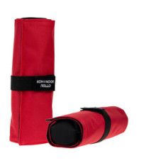 Astuccio arrotolabile Roller - con astuccio zip interno - 24 scomparti - 7,5 x 21,5 cm - tessuto - rosso - Koh.I.Noor Astuccio arrotolabile Roller - con astuccio zip interno - 24 scomparti - 7,5 x 21,5 cm - tessuto - rosso - Koh.I.Noor