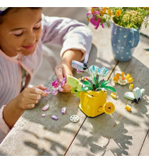 Lego Creator 3in1 - Innaffiatoio con fiori - Lego 31149 Trasformabile in Stivale Giallo o 2 Uccelli con Trespolo Anni 8+ 420pz Lego Creator 3in1 - Innaffiatoio con fiori - Lego 31149 Trasformabile in Stivale Giallo o 2 Uccelli con Trespolo Anni 8+ 420pz