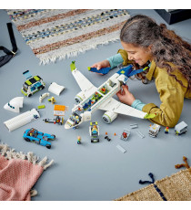 Lego City - Aereo passeggeri - Lego 60367 Autobus, Trattore Aeroportuale, Camion del Catering e Furgone Anni 7+ 913pz Lego City - Aereo passeggeri - Lego 60367 Autobus, Trattore Aeroportuale, Camion del Catering e Furgone Anni 7+ 913pz