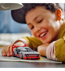 Lego Speed Champions - Auto da corsa Audi S1 e-tron quattro - Lego 76921 con l'alettone e il diffusore posteriore 274pz Anni 9+