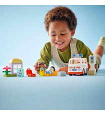 Lego Duplo - Ambulanza e autista - Lego 10447 con Ambulanza, una Piccola Casa, 2 Figure 19pz Anni 2+