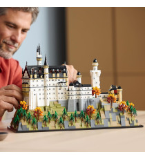 Lego Architecture - Castello di Neuschwanstein - Lego 21063 con Torri, Cortile e Interni Ricchi di Dettagli Anni 18+ 3455pz