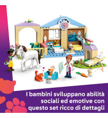 Lego Friends - Clinica veterinaria - Lego 42696 con Stalla, 2 Mini Bamboline, Cagnolino, Coniglietto, Gatto 141pz Anni 4+