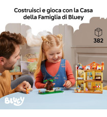 Lego Bluey - Casa della Famiglia di Bluey - Lego 11203 Stanze, Giardino, 4 Minifigure 382pz Anni 4+