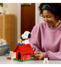 Lego Ideas - Peanuts: la cuccia di Snoopy - Lego 21368  con Snoopy e Woodstock 964pz Anni 18+