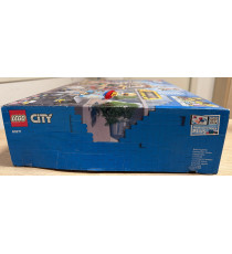 Lego City - Piazza principale - Lego 60271 N.B. SCATOLA CON DIFETTI!