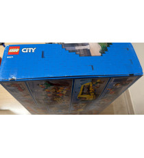 Lego City - Piazza principale - Lego 60271 N.B. SCATOLA CON DIFETTI!