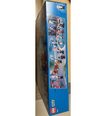 Lego City - Piazza principale - Lego 60271 N.B. SCATOLA CON DIFETTI!