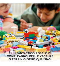 Lego Classic - 90 Anni di Gioco - LEGO 11021 15 Mini Costruzioni di Modelli Iconici con Treno ANNI 5+ Lego Classic - 90 Anni di Gioco - LEGO 11021 15 Mini Costruzioni di Modelli Iconici con Treno ANNI 5+