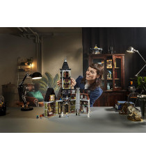 Lego Creator Expert - La casa stregata - Lego 10273 L'oscura e spaventosa casa stregata è alta 68 cm, larga 25 ANNI 18+ 3231pz Lego Creator Expert - La casa stregata - Lego 10273 L'oscura e spaventosa casa stregata è alta 68 cm, larga 25 ANNI 18+ 3231pz