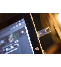 Pendrive 16GB USB MyMedia My Alu 3.2 69275 pendrive in metallo da 16 gb Connessione SuperFast USB 3.2 Gen 1 Pendrive 16GB USB MyMedia My Alu 3.2 69275 pendrive in metallo da 16 gb Connessione SuperFast USB 3.2 Gen 1