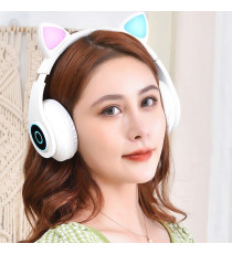 Cuffie Wireless B39M gatto black - Bluetooth headphones 5.0 - luci led rgb - ingresso memory - pieghevoli e richiudibili! Cuffie Wireless B39M gatto black - Bluetooth headphones 5.0 - luci led rgb - ingresso memory - pieghevoli e richiudibili!
