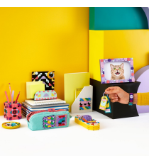 Lego Dots - Toolkit del designer - Motivi - LEGO 41961 10 tele DOTS diverse 2 etichette per messaggi oltre 860 tessere ANNI 8+ Lego Dots - Toolkit del designer - Motivi - LEGO 41961 10 tele DOTS diverse 2 etichette per messaggi oltre 860 tessere ANNI 8+