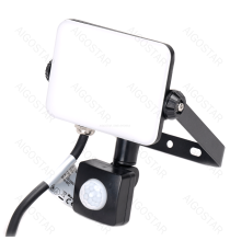 Flood light LED antiabbagliamento con sensore 20W 2200 lumen,luce fredda 6500K IP65 faro led Dimensioni: L122xW164xH54mm Flood light LED antiabbagliamento con sensore 20W 2200 lumen,luce fredda 6500K IP65 faro led Dimensioni: L122xW164xH54mm