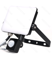 Flood light LED antiabbagliamento con sensore 30W 3300 lumen,luce fredda 6500K IP65 faro led Dimensioni: L152xW185xH54mm Flood light LED antiabbagliamento con sensore 30W 3300 lumen,luce fredda 6500K IP65 faro led Dimensioni: L152xW185xH54mm