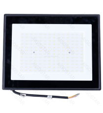 Flood light LED 150W 13150 lumen,luce naturale 4000K IP65 faro led Dimensioni:L330xW274xH32.5mm Equivalenza incand. 600W Serie05 Flood light LED 150W 13150 lumen,luce naturale 4000K IP65 faro led Dimensioni:L330xW274xH32.5mm Equivalenza incand. 600W Serie05